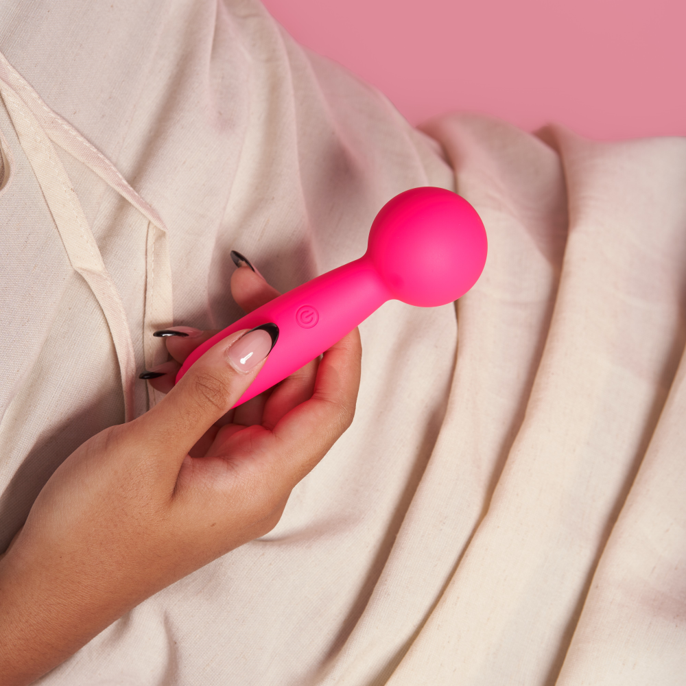 Lolly travel pouch and accessories